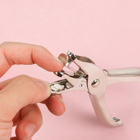 穴あけパンチ — 穴径6mm、スクラップブッキング＆オフィス用ハンドパンチ